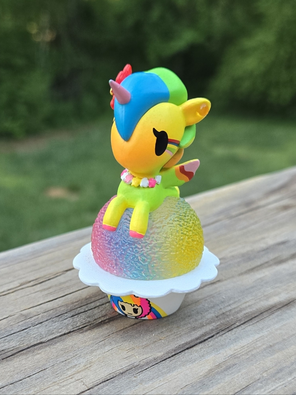 Tokidoki Delicious Unicorno Series 1 Rainbow Unicorn Vinyl Figure on Shaved Ice - Picture 4 of 5